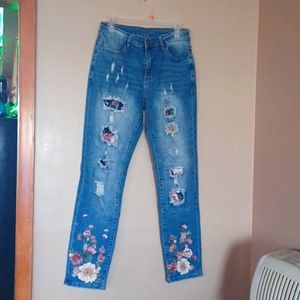 Ripped Floral Patched Jeans